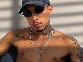 Sexy Sagaz's Picture
