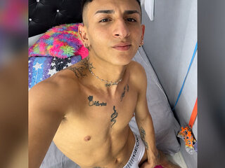 Zaccboy's Picture