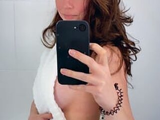 Ginger Hot's Picture